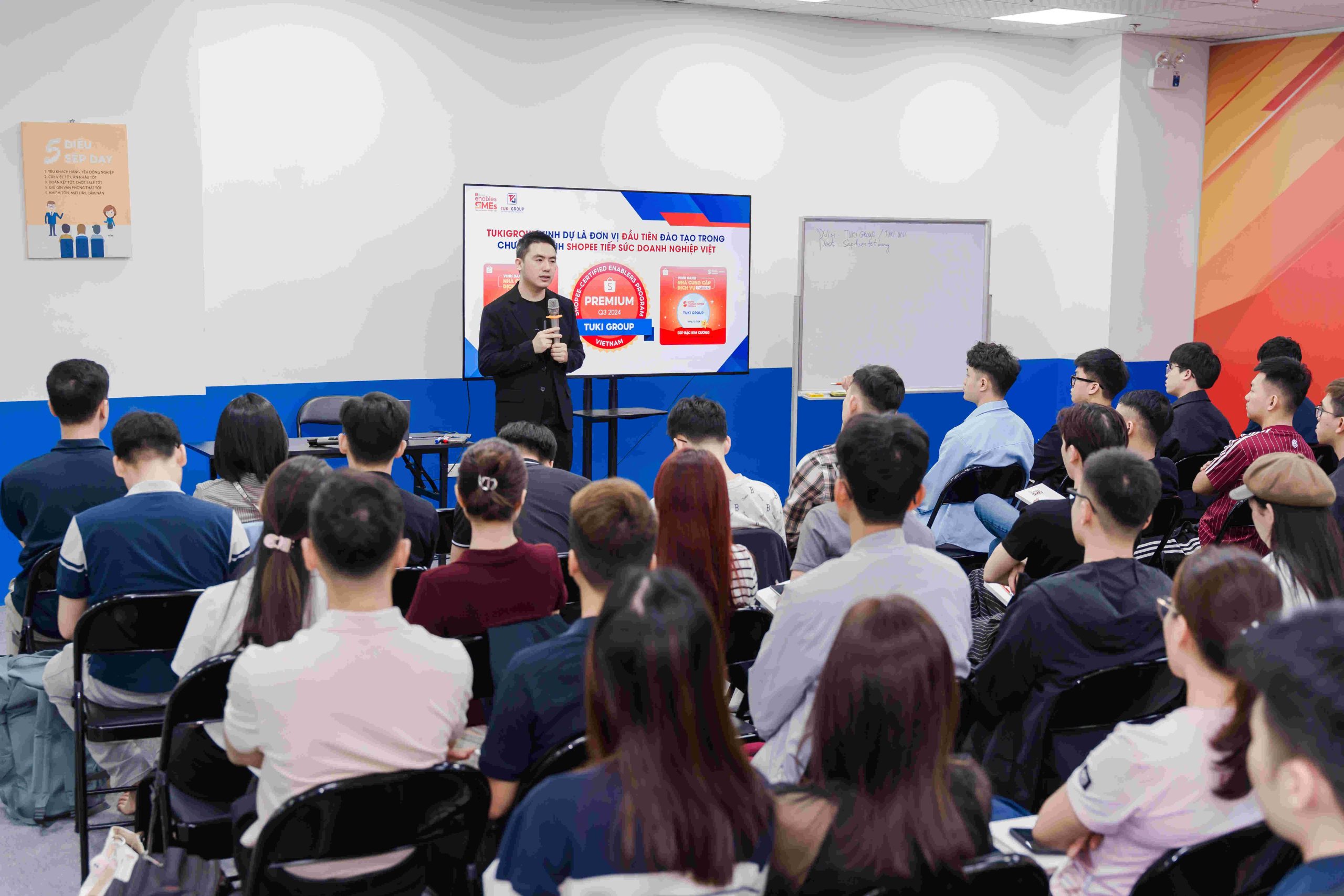 Không gian đào tạo tại Tuki Uni
