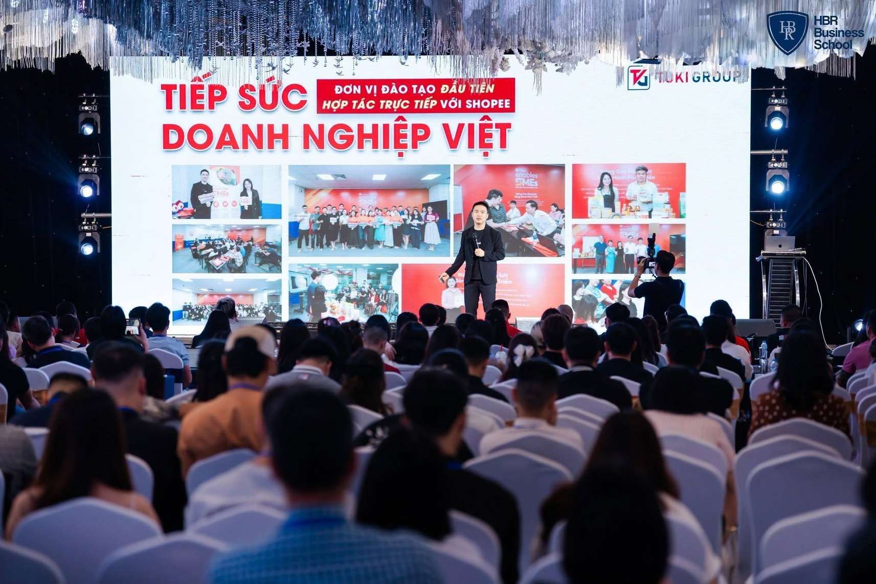Diễn giả TUKI UNI tại chương trình AI Marketing Summit 2026 do HBR tổ chức