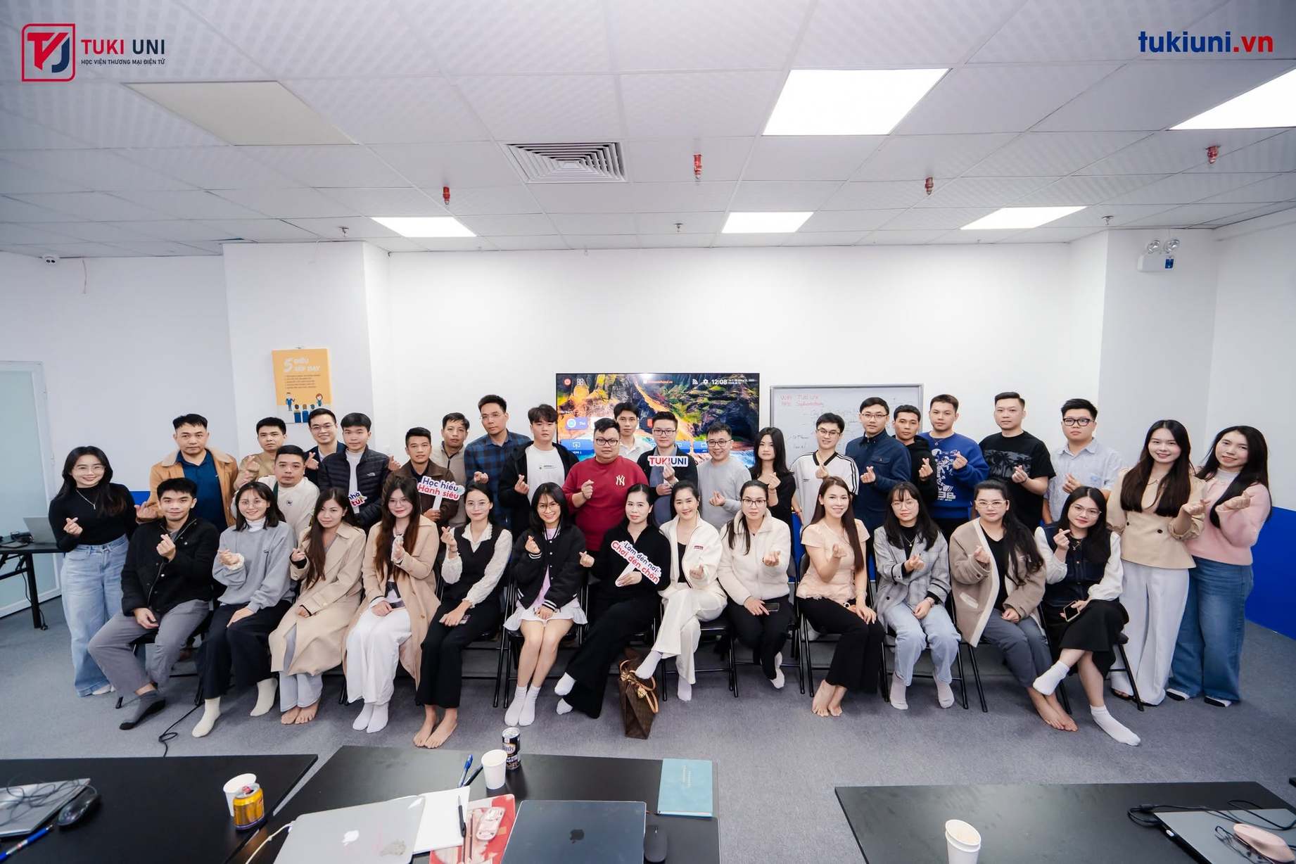 Một lớp TikTok Shop của TUKI UNI tại Hà Nội